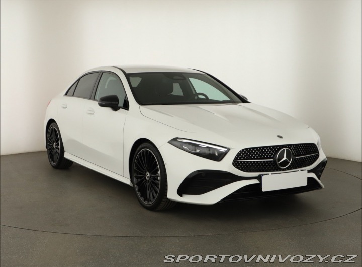 Mercedes-Benz A AMG Line A 200 2025