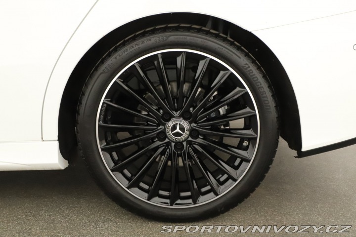 Mercedes-Benz A AMG Line A 200 2025