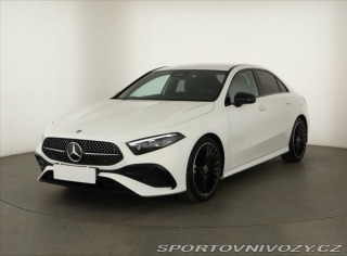 Mercedes-Benz A AMG Line A 200 2025