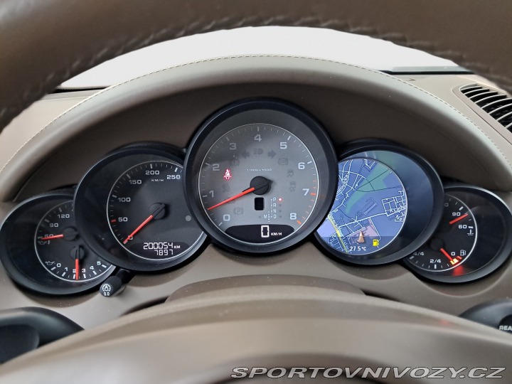 Porsche Cayenne S 2011