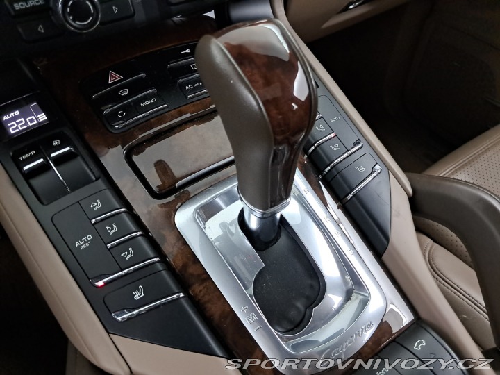 Porsche Cayenne S 2011