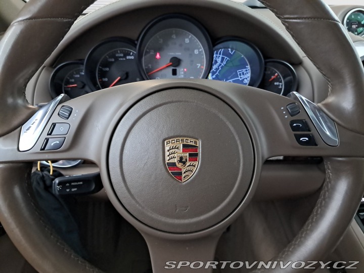 Porsche Cayenne S 2011