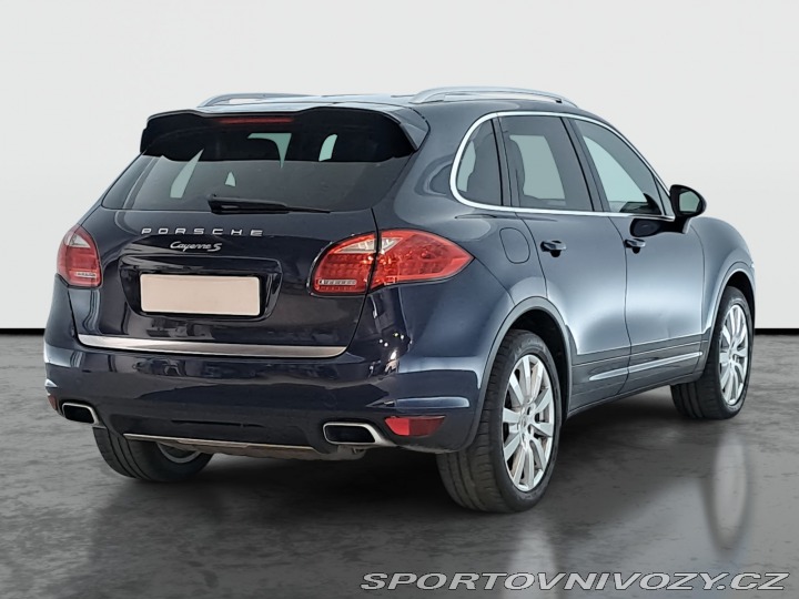 Porsche Cayenne S 2011