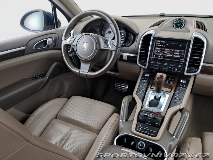 Porsche Cayenne S 2011