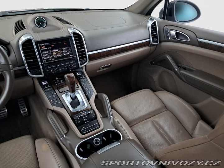 Porsche Cayenne S 2011