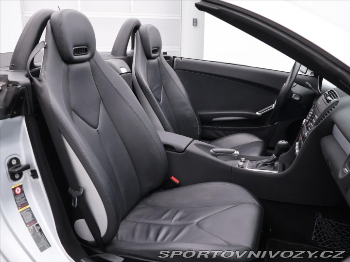 Mercedes-Benz SLK 3.5 350 V6 200kW Serv.kni 2005