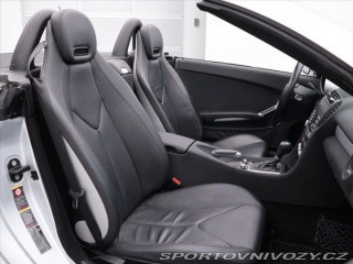 Mercedes-Benz SLK 3.5 350 V6 200kW Serv.kni 2005