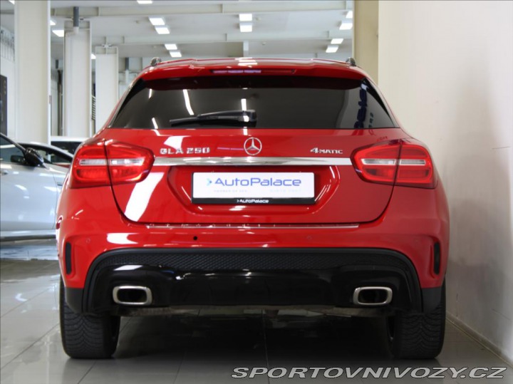 Mercedes-Benz Ostatní modely GLA 2,0 250 4M AMG paket Kam. 2015