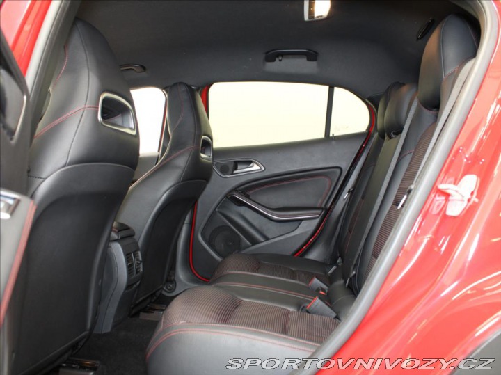 Mercedes-Benz Ostatní modely GLA 2,0 250 4M AMG paket Kam. 2015