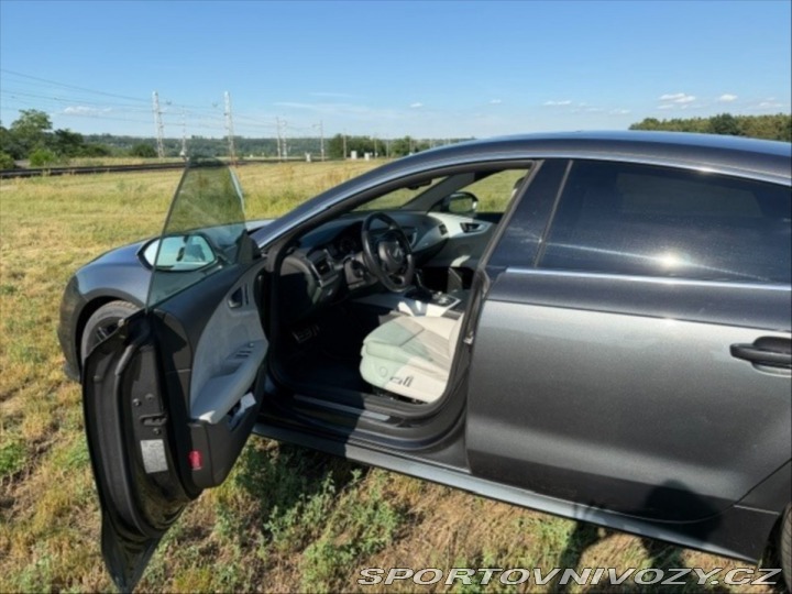 Audi A7 3,0   Tdi quattro s troni 1800
