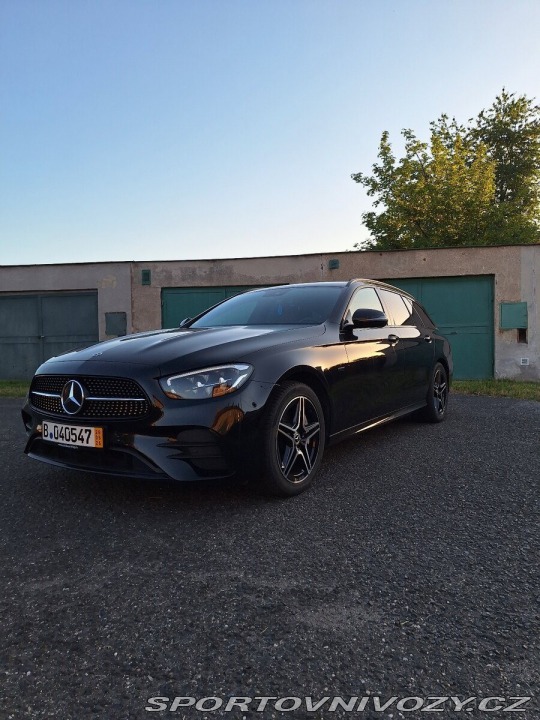Mercedes-Benz E 2,0   D 300de AMG packet 2021