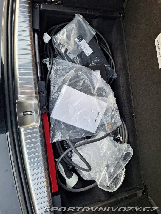 Mercedes-Benz E 2,0   D 300de AMG packet 2021