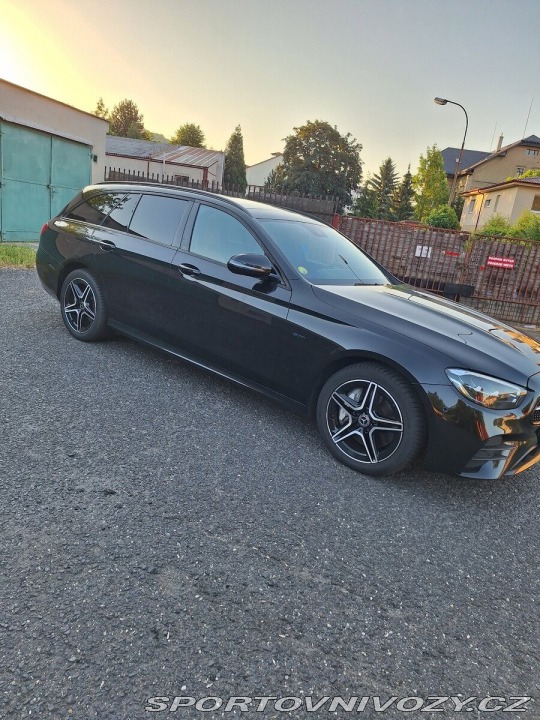 Mercedes-Benz E 2,0   D 300de AMG packet 2021