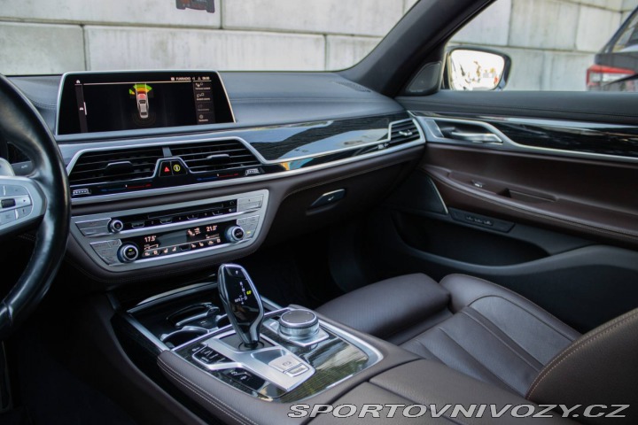 BMW 7 750i xDrive M Sport / 39 2021