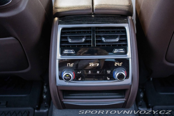 BMW 7 750i xDrive M Sport / 39 2021