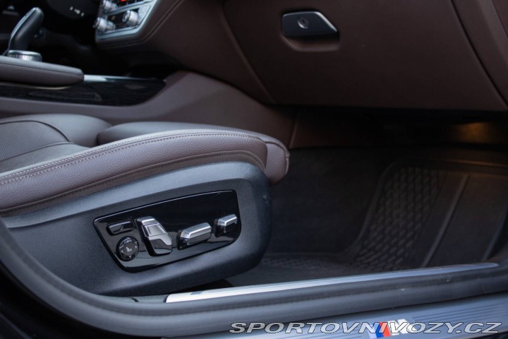 BMW 7 750i xDrive M Sport / 39 2021
