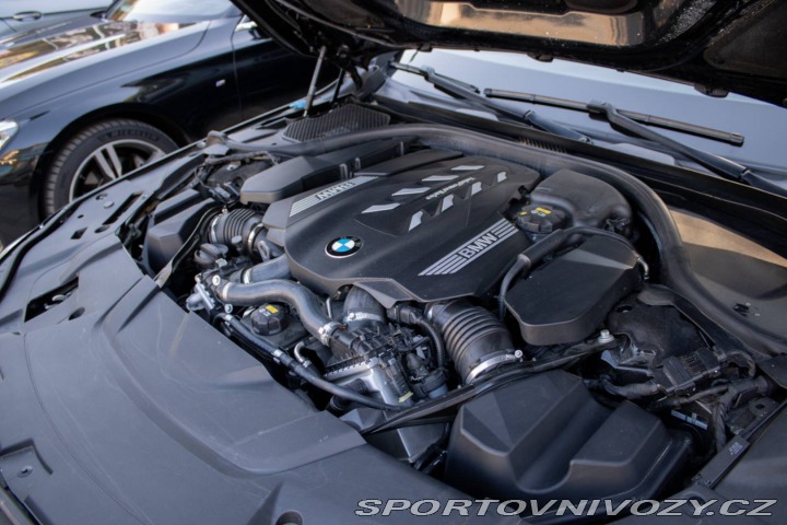 BMW 7 750i xDrive M Sport / 39 2021