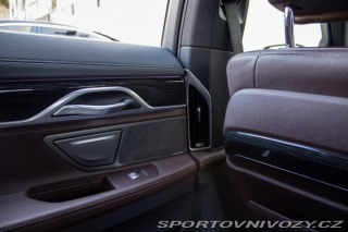 BMW 7 750i xDrive M Sport / 39 2021
