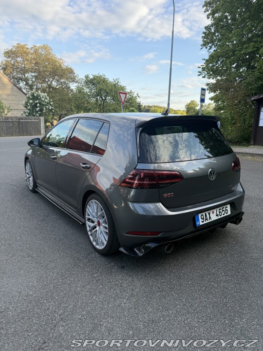 Volkswagen Golf  2019