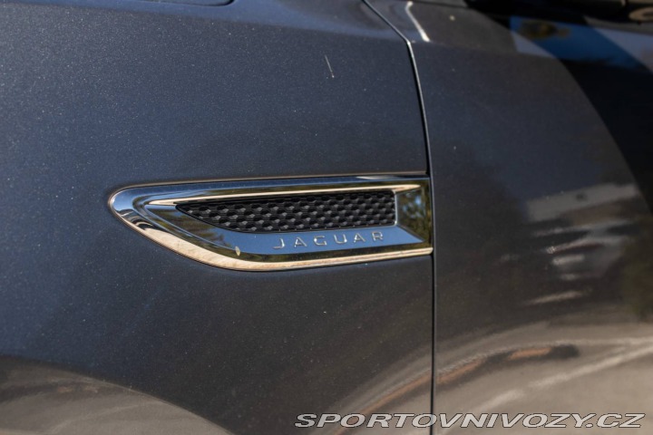 Jaguar E-Pace 2.0 I4 P200 / AJ NA SPLÁ 2019