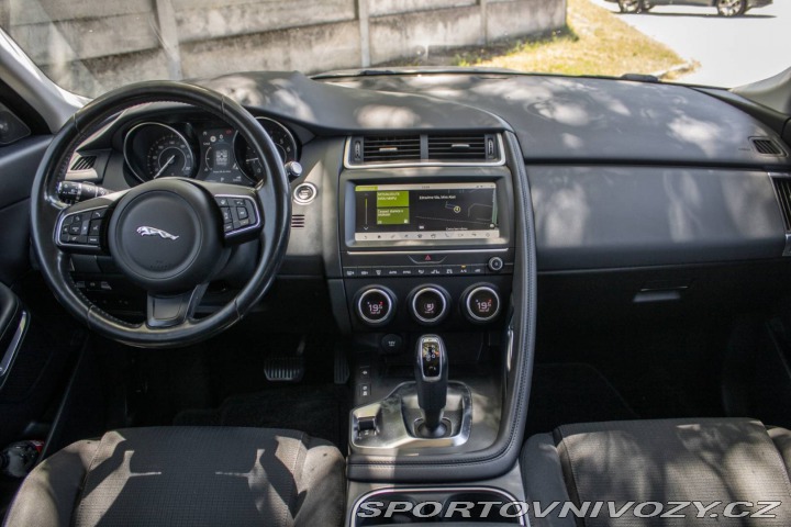 Jaguar E-Pace 2.0 I4 P200 / AJ NA SPLÁ 2019
