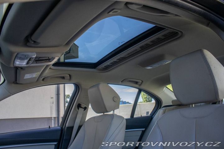 BMW 3 330d xDrive Sportline Sh 2017