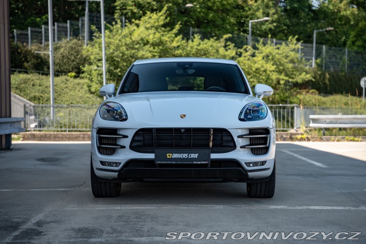 Porsche Macan Turbo Performance & Black 2018