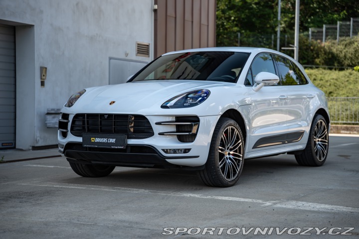 Porsche Macan Turbo Performance & Black 2018