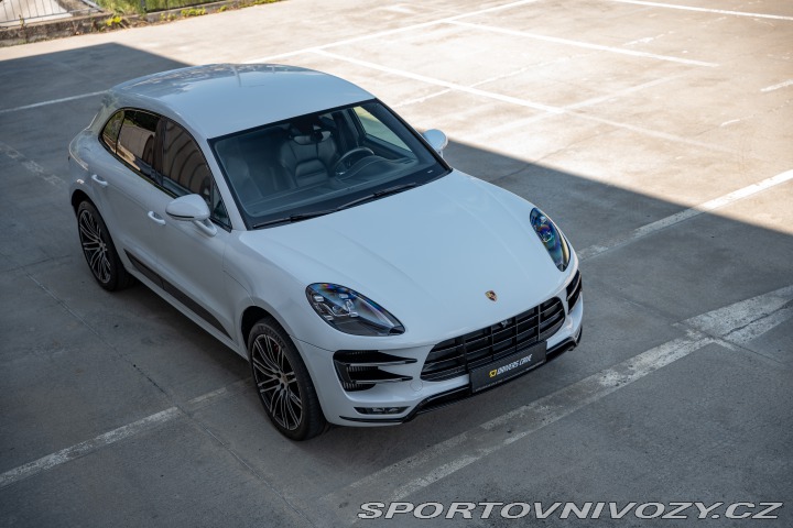 Porsche Macan Turbo Performance & Black 2018
