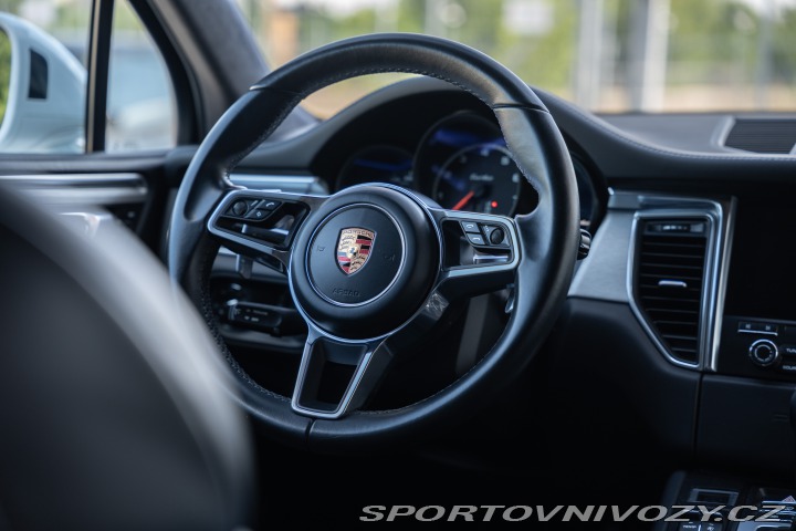 Porsche Macan Turbo Performance & Black 2018