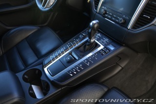 Porsche Macan Turbo Performance & Black 2021