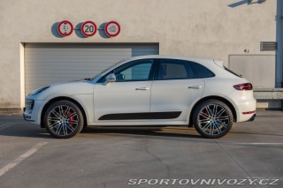 Porsche Macan Turbo Performance & Black 2021