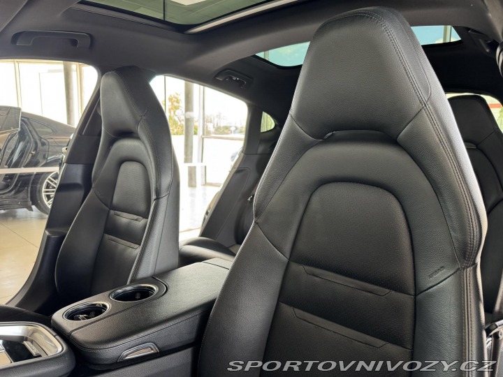 Porsche Panamera 4S 324kW*Chrono*REZERVACE 2018