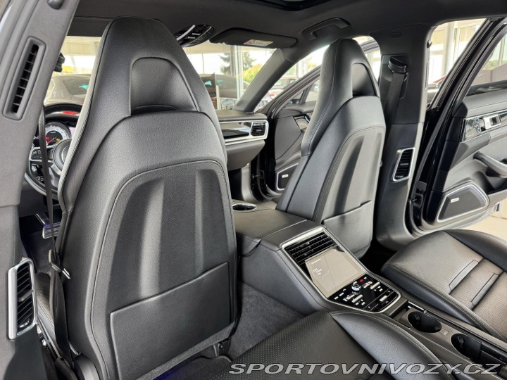 Porsche Panamera 4S 324kW*Chrono*REZERVACE 2018