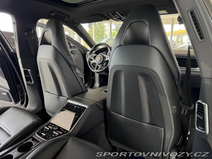 Porsche Panamera 4S 324kW*Chrono*REZERVACE 2018