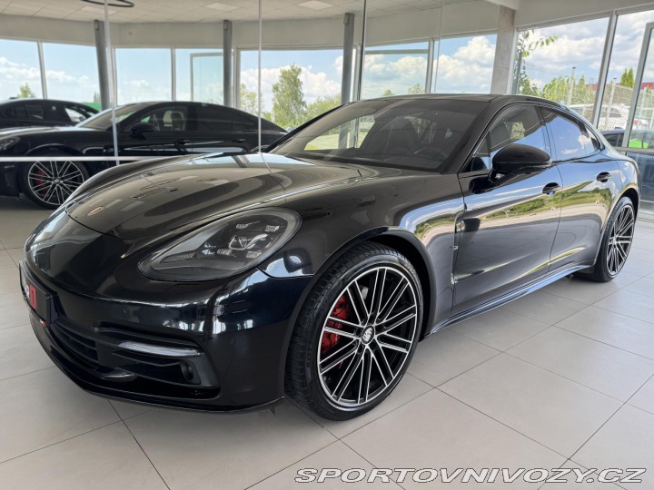 Porsche Panamera 4S 324kW*Chrono*REZERVACE 2018