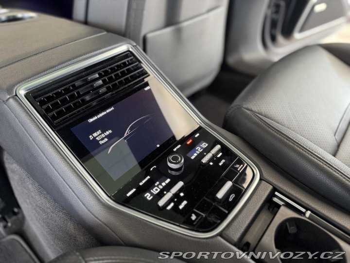 Porsche Panamera 4S 324kW*Chrono*Dověry*Pa 2018