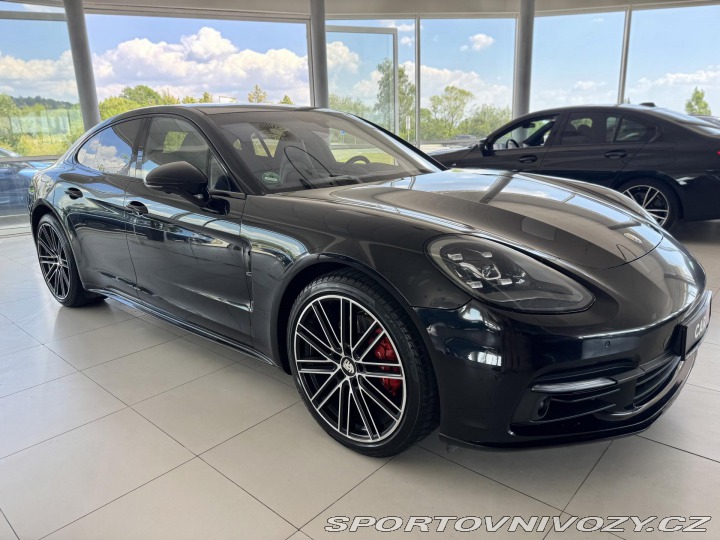 Porsche Panamera 4S 324kW*Chrono*REZERVACE 2018