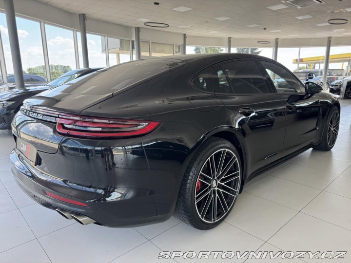 Porsche Panamera 4S 324kW*Chrono*REZERVACE 2018