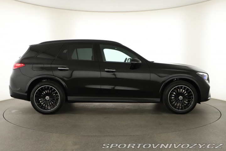 Mercedes-Benz Ostatní modely GLC AMG Line GLC 220 d 4MATIC 2025