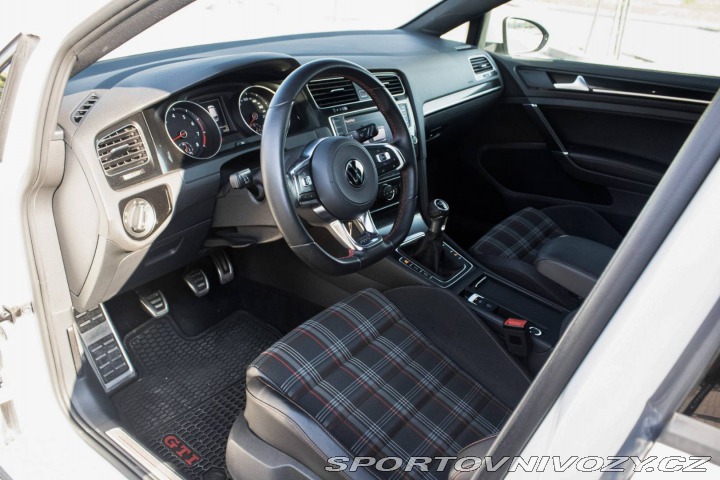 Volkswagen Golf 2.0 TSI GTI Perfomance, 2016