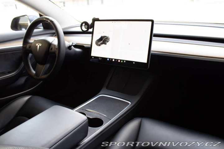 Tesla Model 3 Long Range / Tažné / Tep 2021
