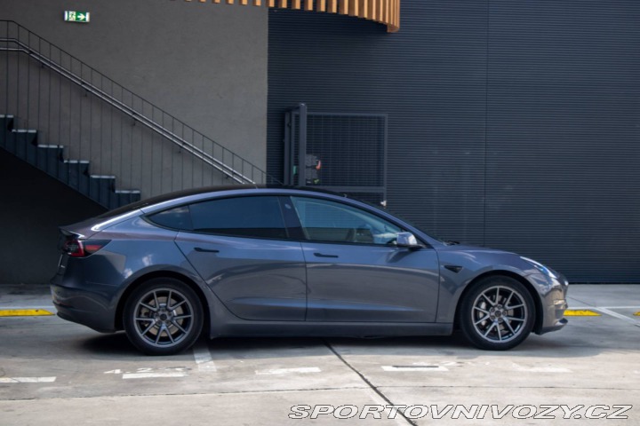 Tesla Model 3 Long Range / Tažné / Tep 2021