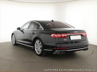 Audi S8 4.0 TFSI, Vzduch, 360°, V 2023