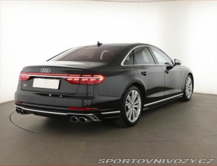 Audi S8 4.0 TFSI, Vzduch, 360°, V 2023