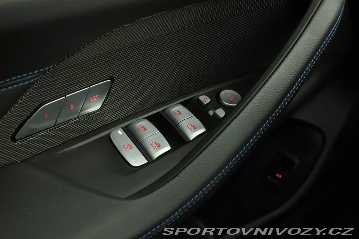 BMW 4 M440i xDrive, Sport Line 2025