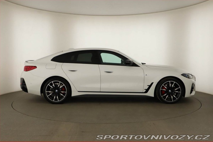 BMW 4 M440i xDrive, Sport Line 2025