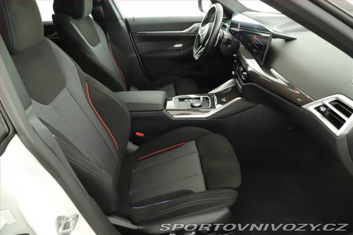 BMW 4 M440i xDrive, Sport Line 2025