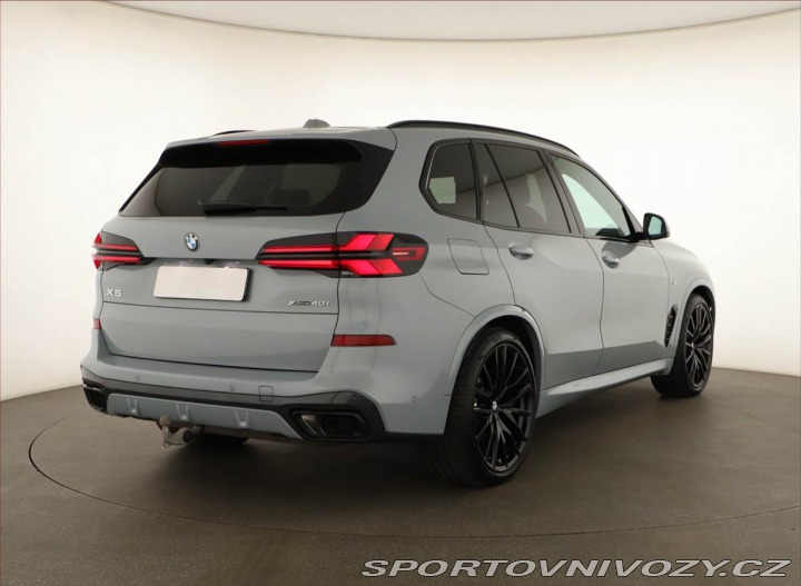 BMW X5 xDrive40i, M Paket, Vzduc 2025