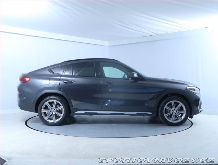 BMW X6 xDrive30d, ACC, Výhřev, K 2021